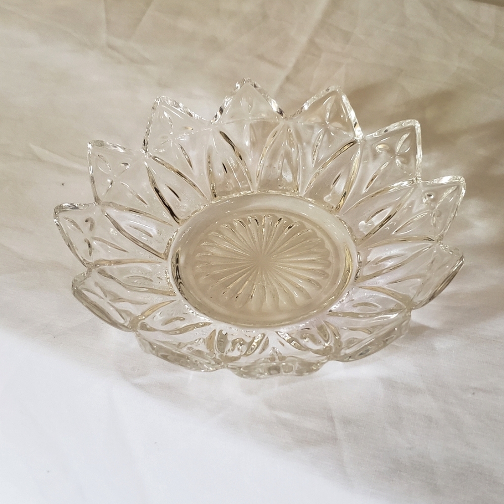 Flower glass dish